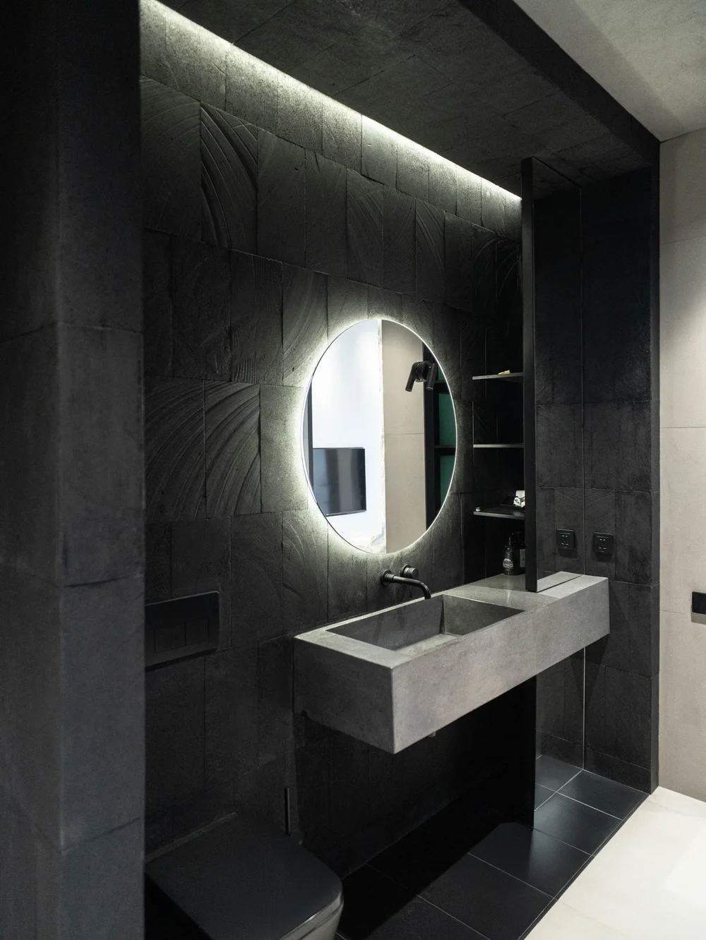 Monochrome Geometry 2 BR Villa in Pererenan