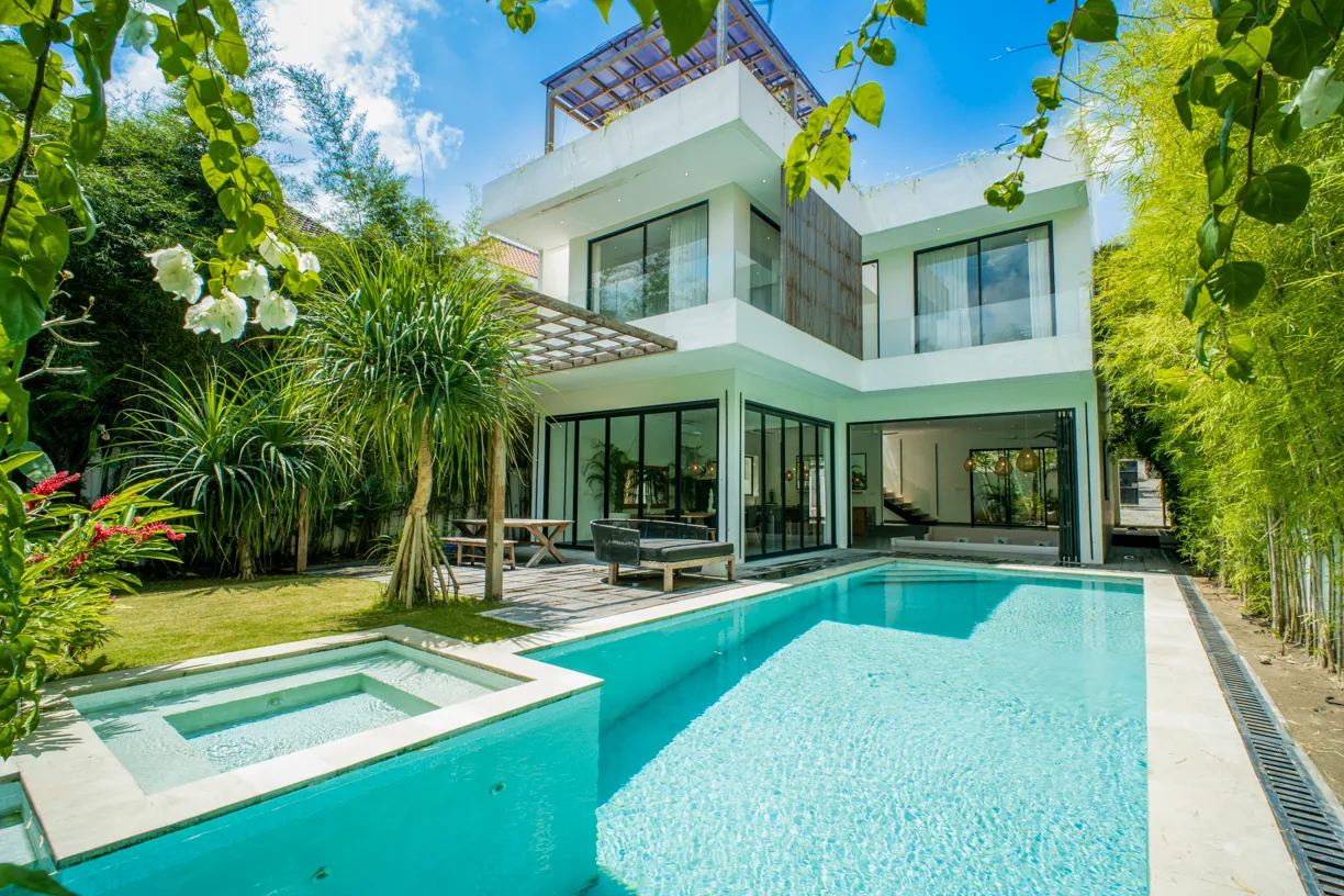 Elegant 3 BR Villa for leasehold in Pererenan 