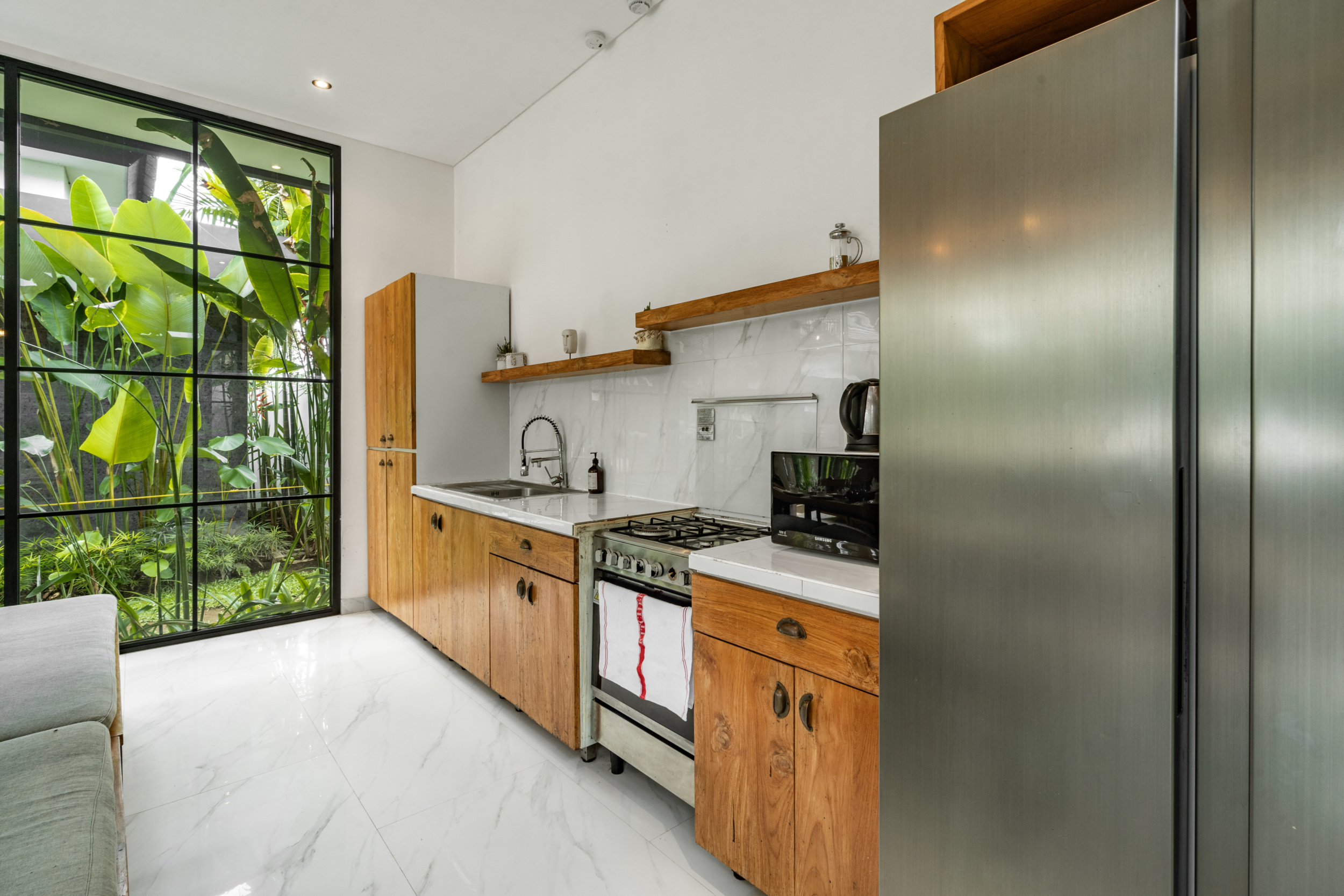 High-ROI 6-Bedroom Jungle Villa for Lease