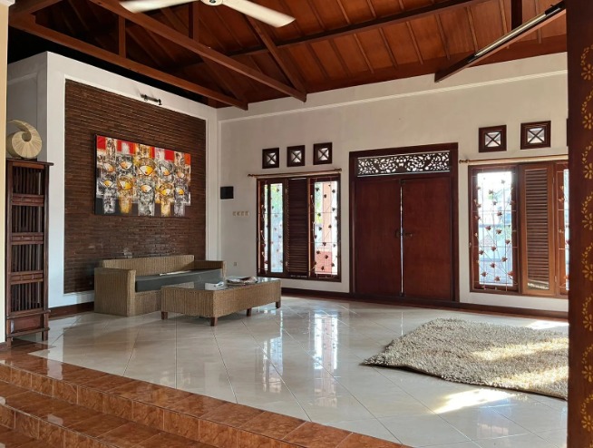 Villa for Sale on Main Senggigi Road, West Lombok
