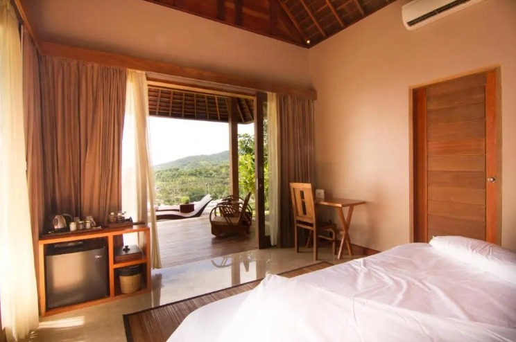 Luxury Villa with Stunning Sea View on the Hill