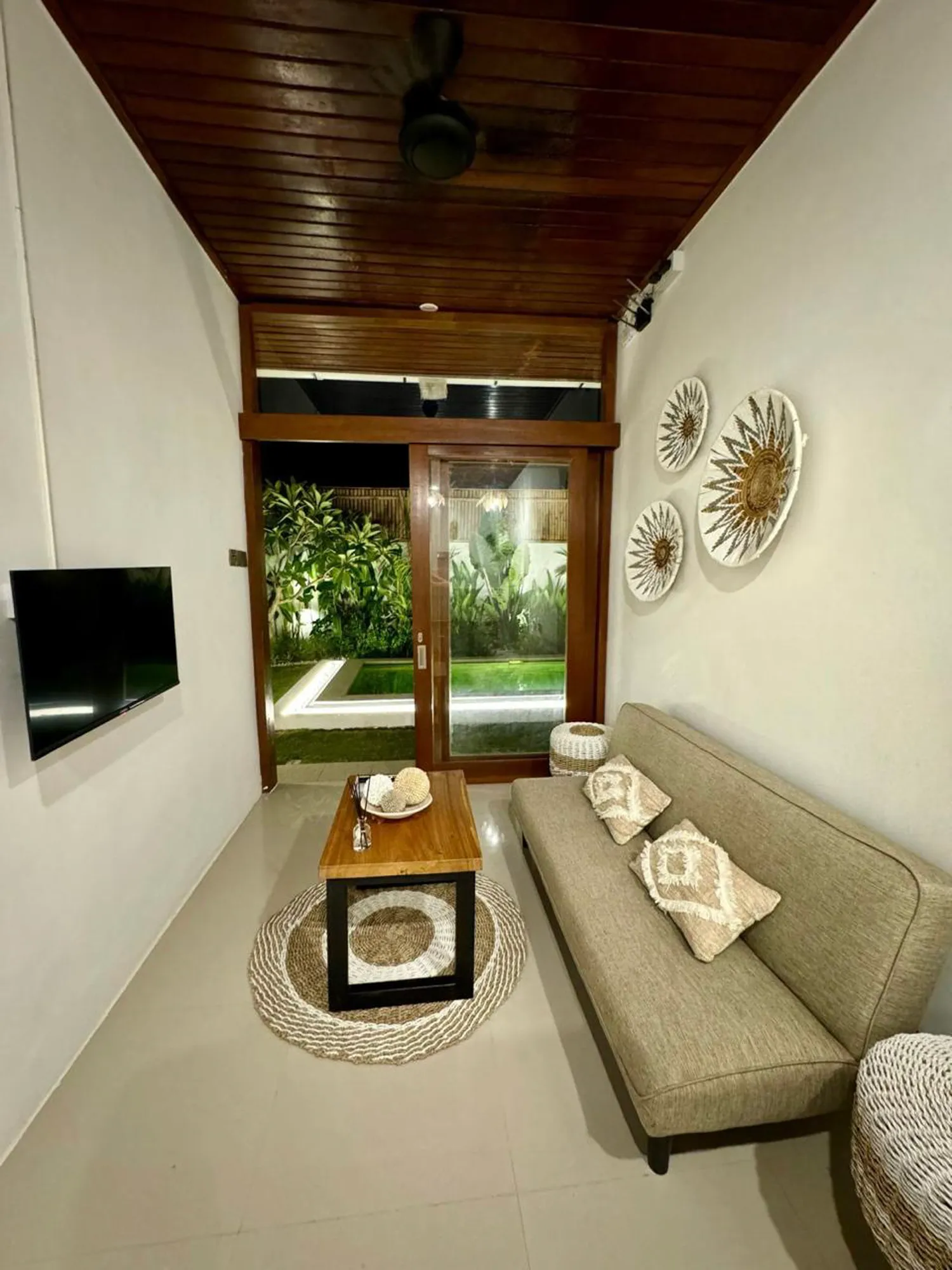 Villa Licia - Modern 2-Bedroom Leasehold Villa in Munggu