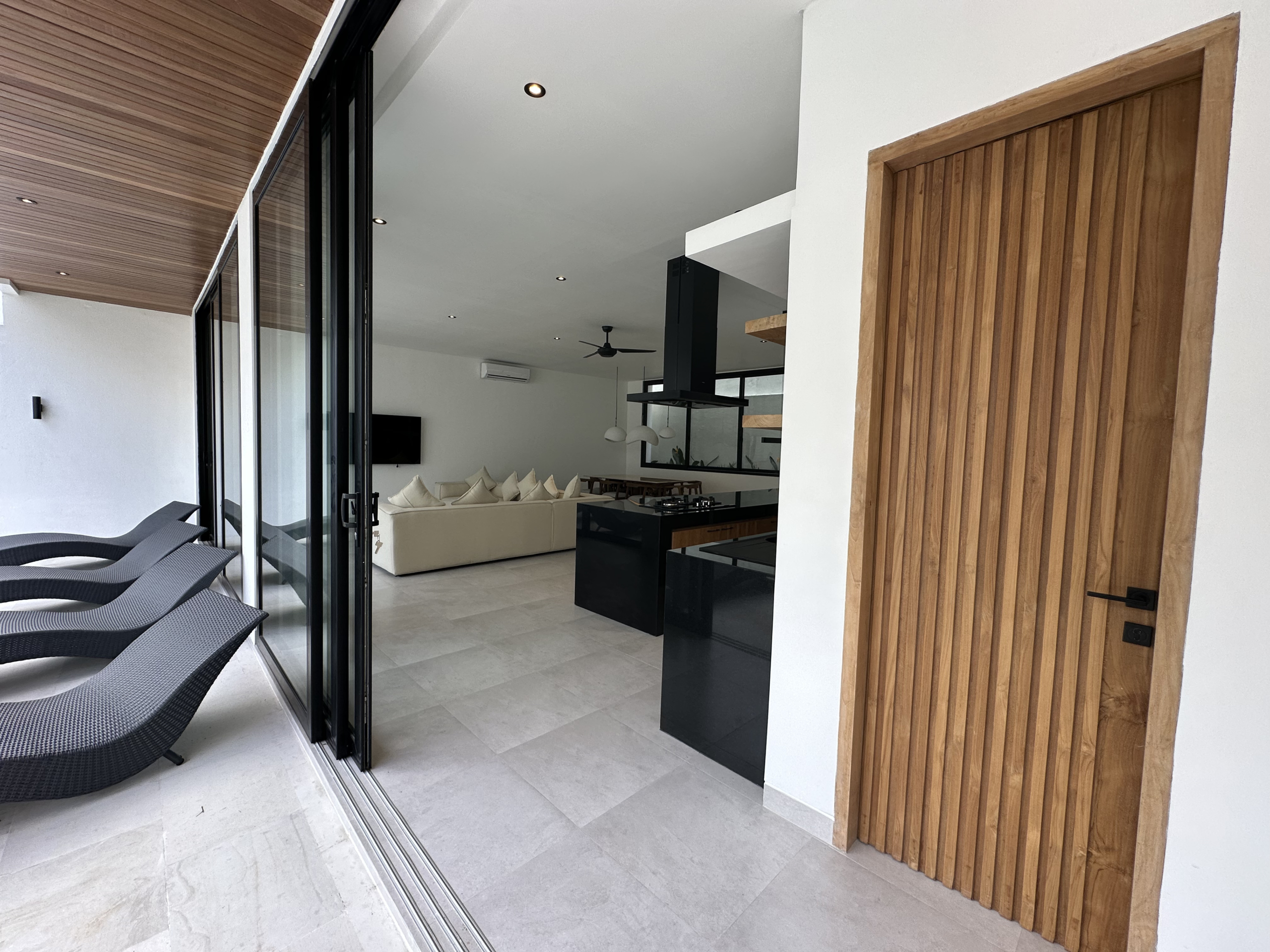 Contemporary Modern 4-Bedroom Villa