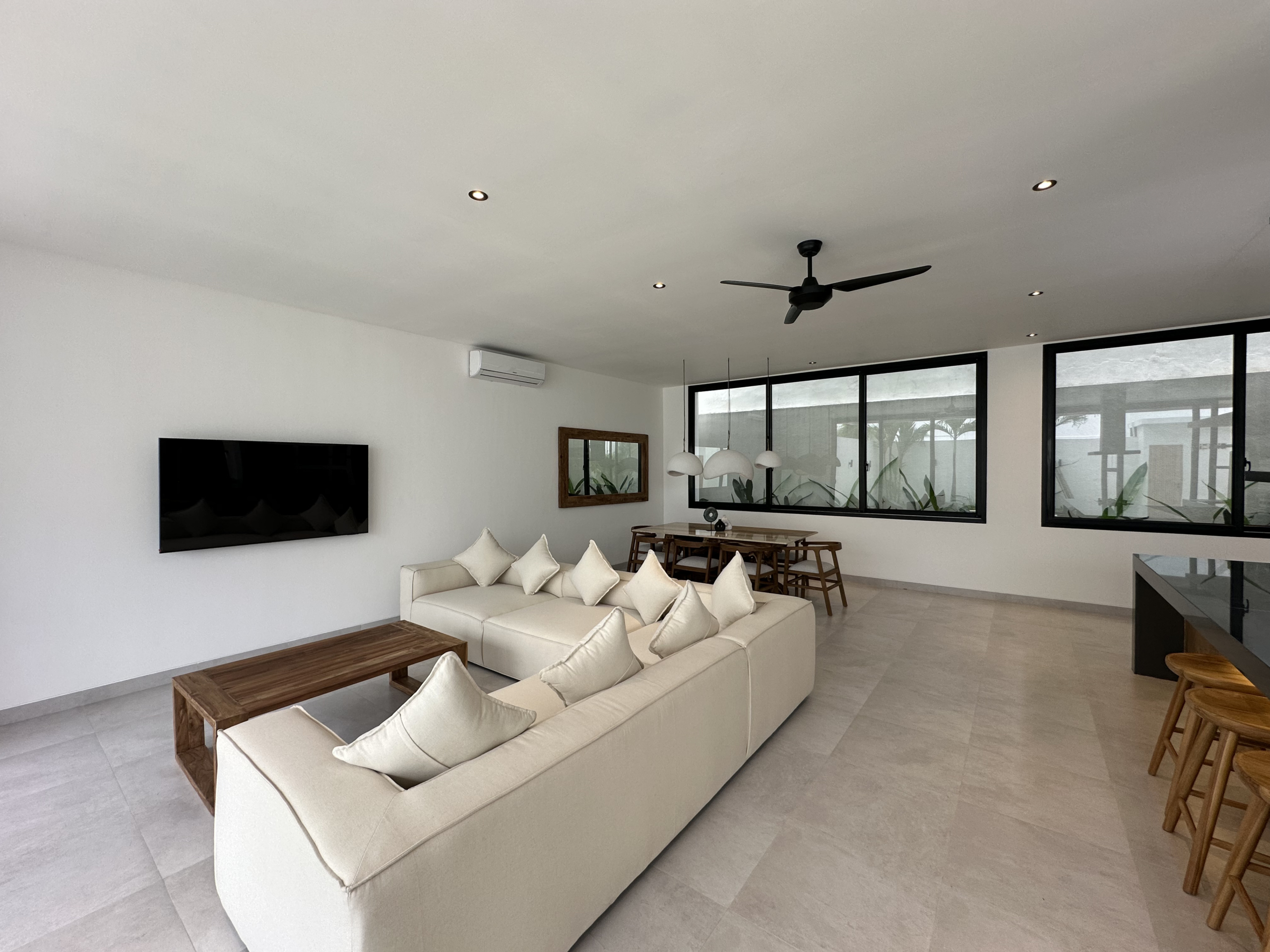 Contemporary Modern 4-Bedroom Villa