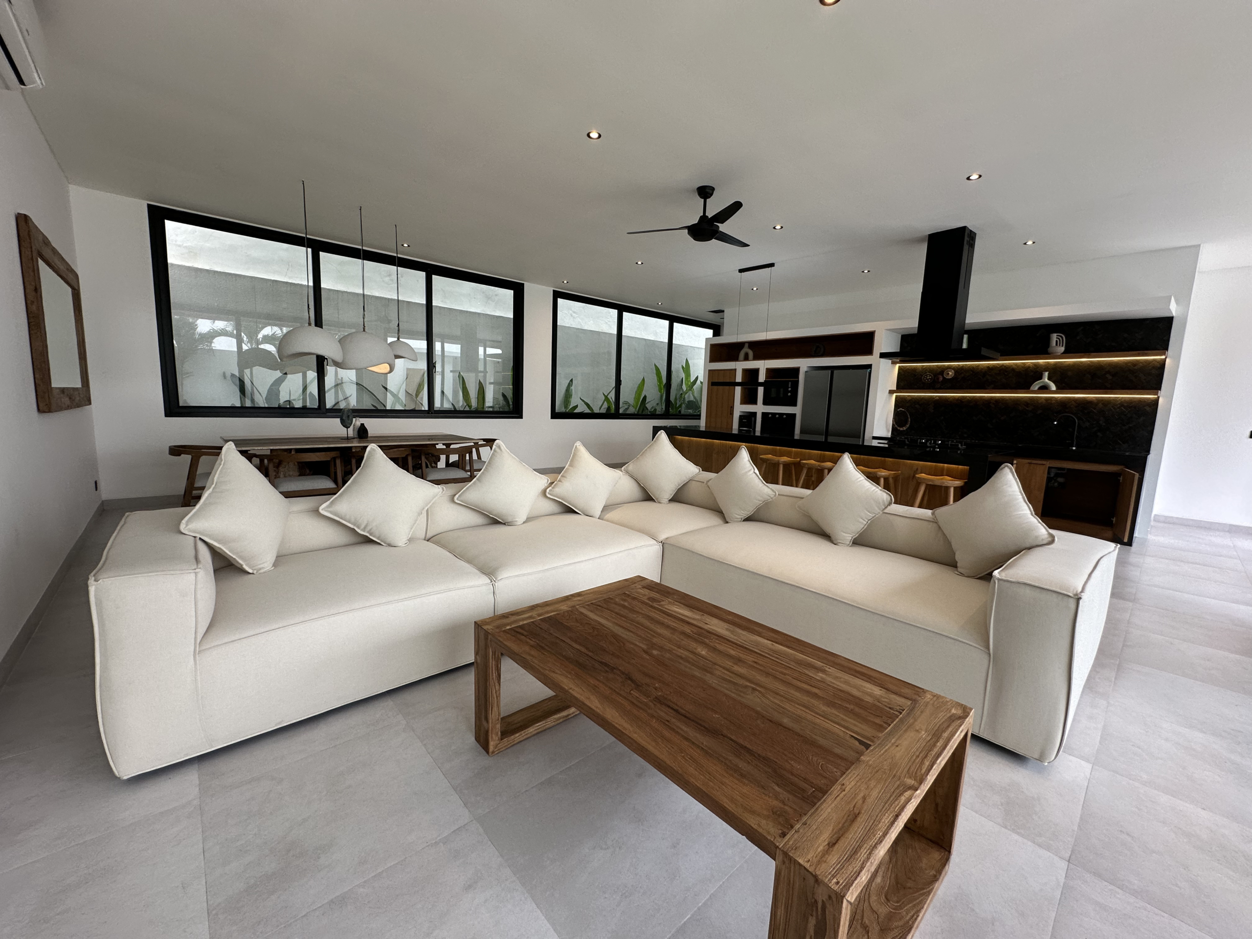 Contemporary Modern 4-Bedroom Villa