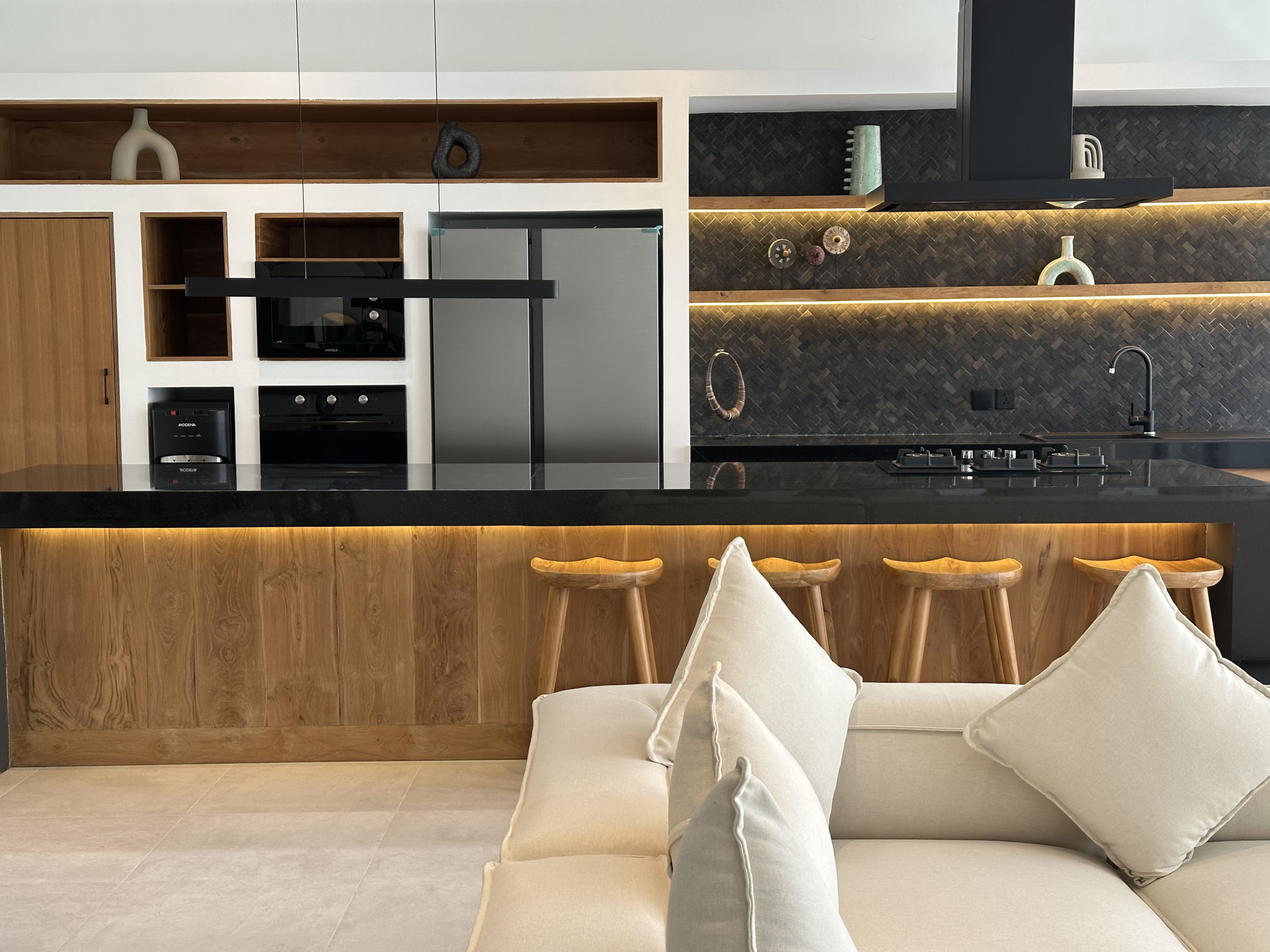 Contemporary Modern 4-Bedroom Villa