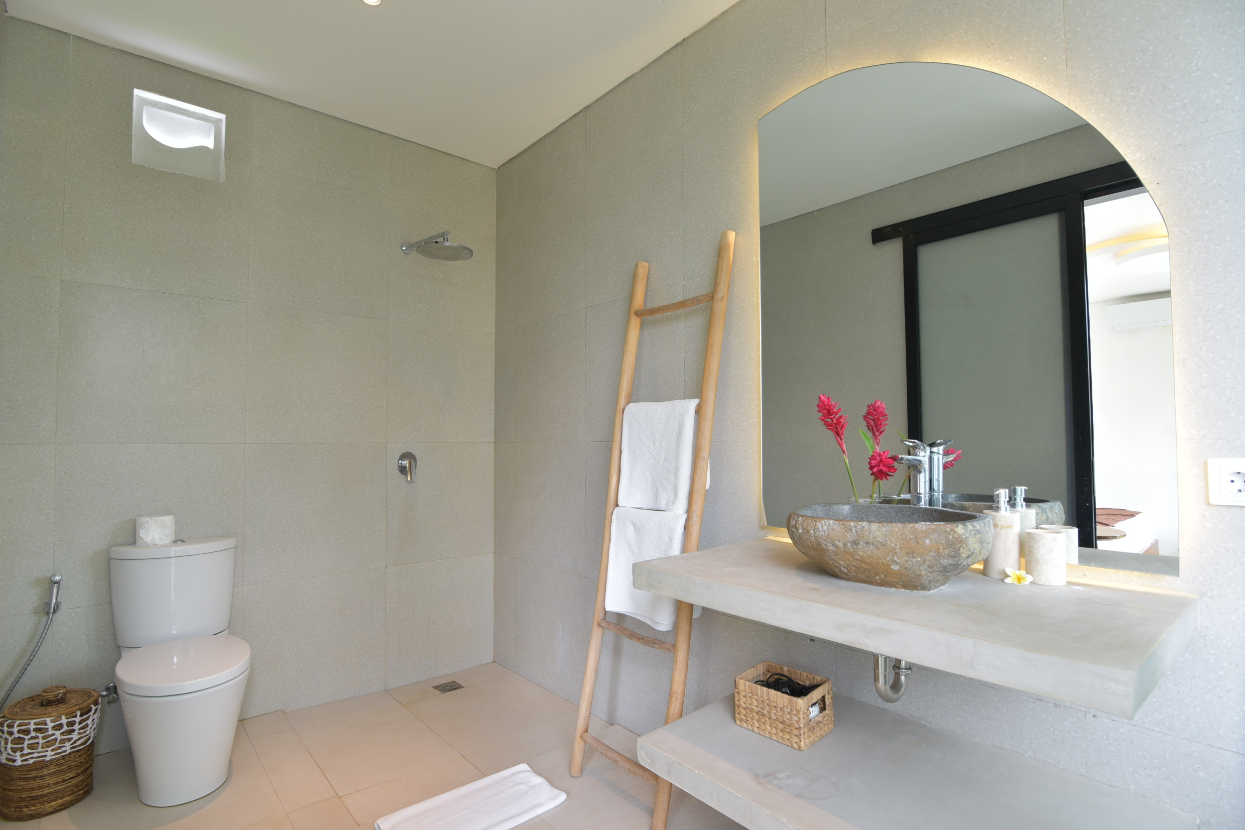 Tropical 4 Bedroom Villa in Umalas