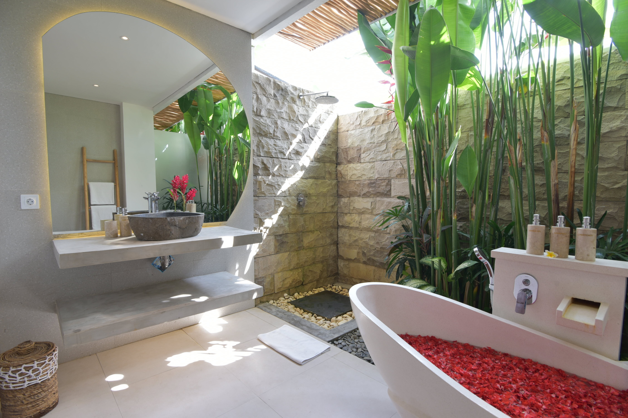 Tropical 4 Bedroom Villa in Umalas