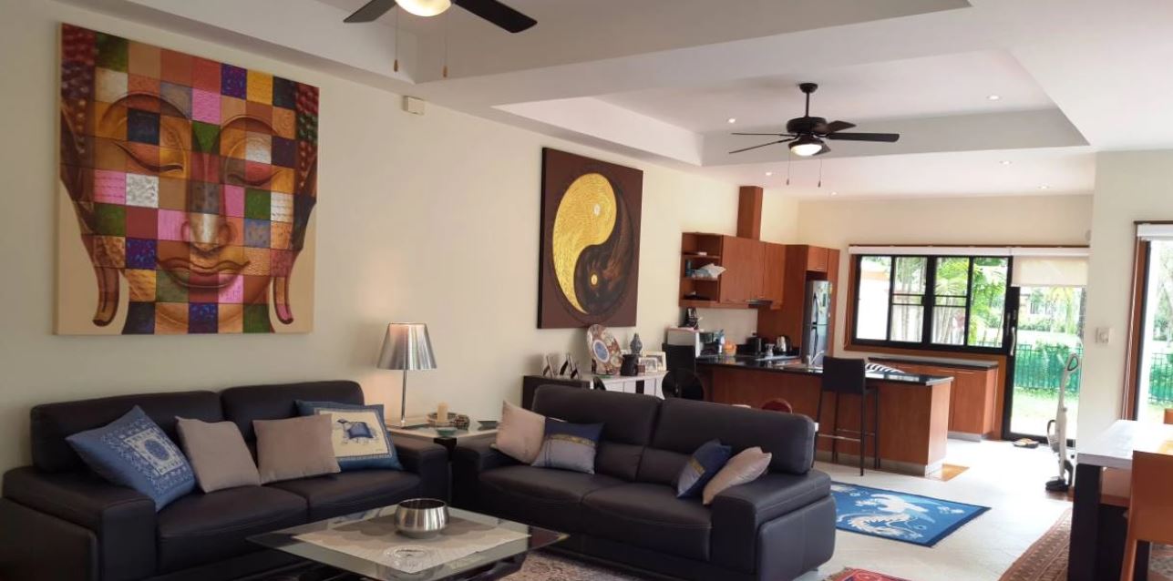 Laguna Village Townhome – 3 Bedrooms