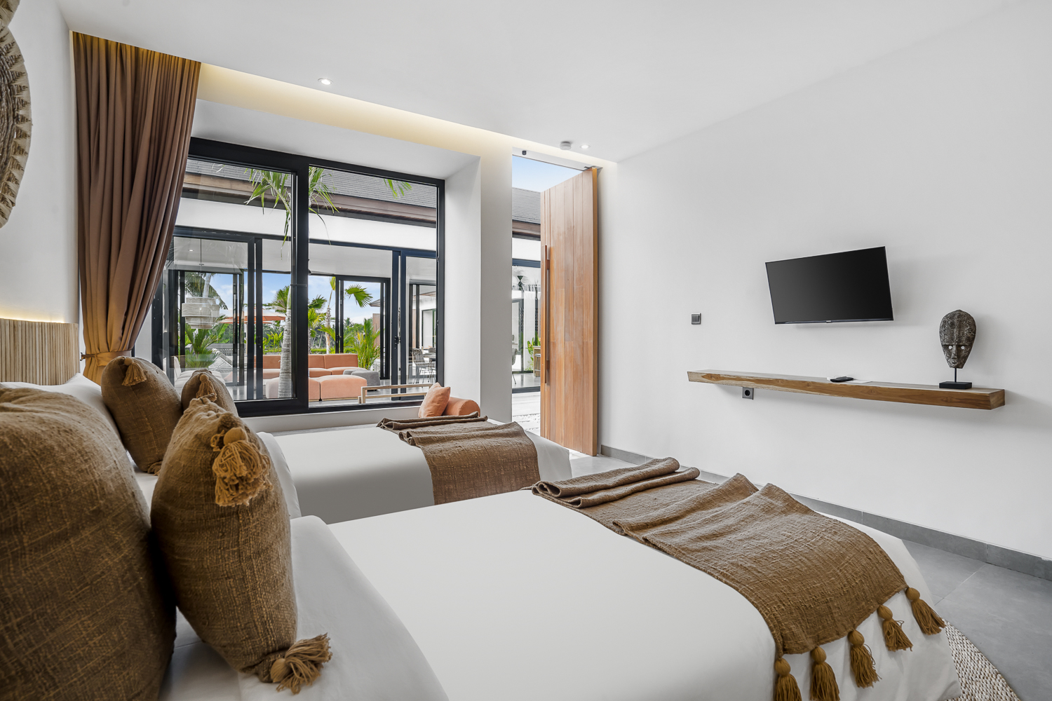Modern 5‑Bedroom Villa in Ubud
