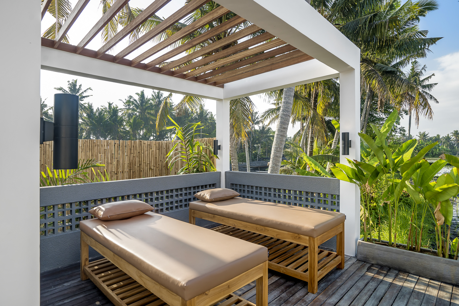 Modern 5‑Bedroom Villa in Ubud