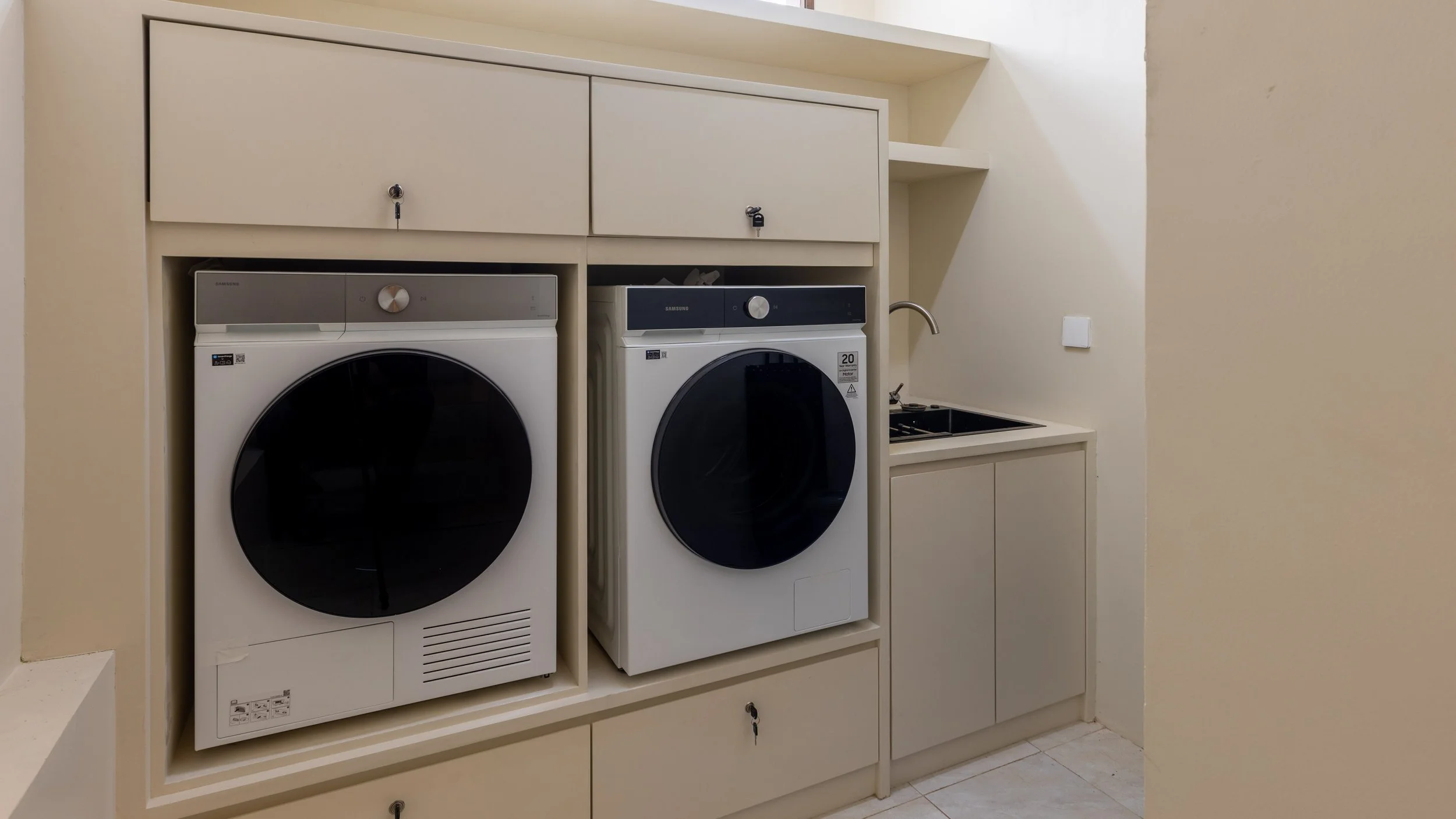 Curated Architectural 4 BR Villa with Oceanview in Bingin