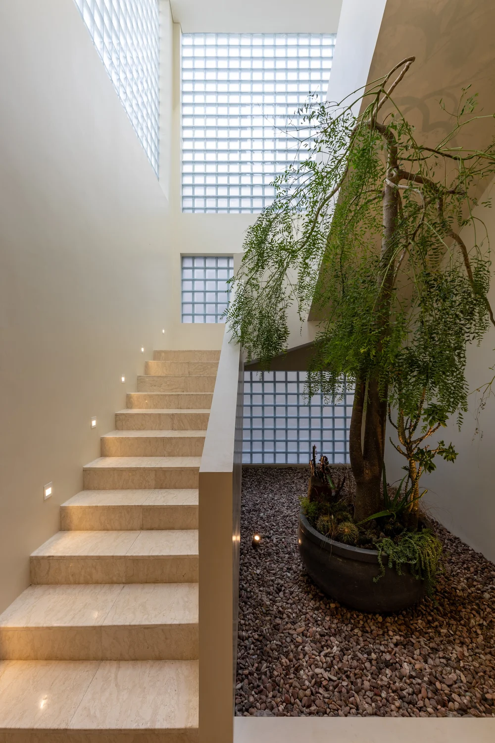 Curated Architectural 4 BR Villa with Oceanview in Bingin