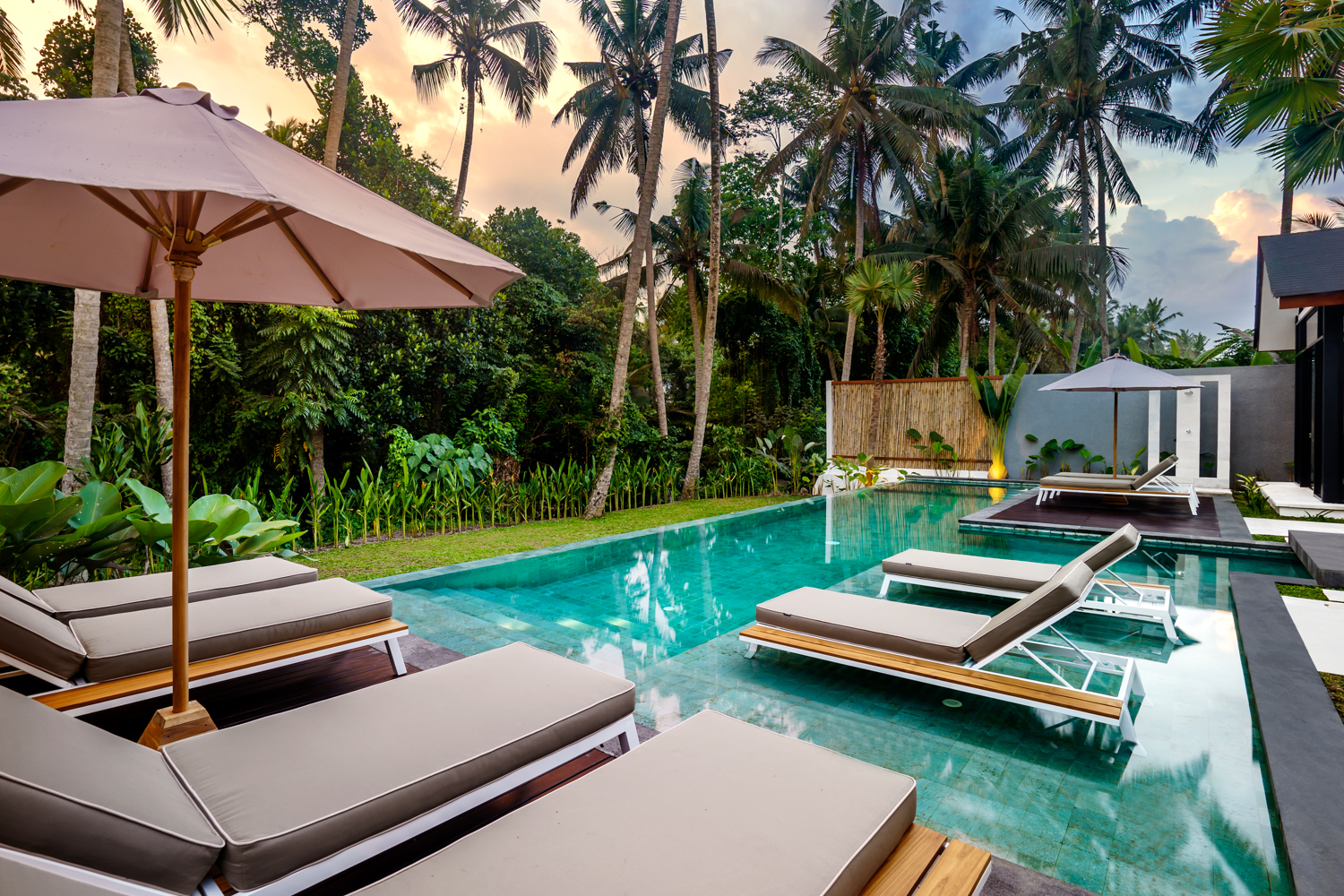 Luxury 5-Bedroom Villa Oasis