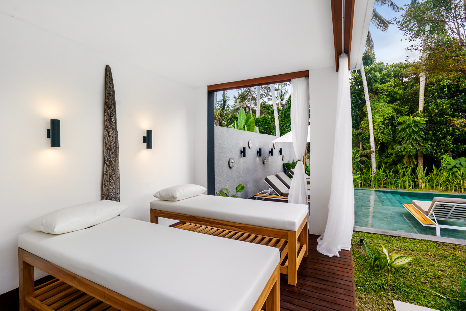 Luxury 5-Bedroom Villa Oasis