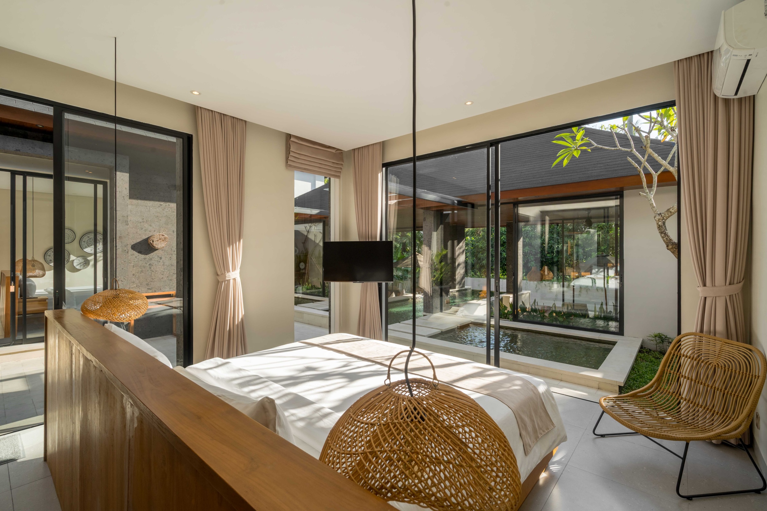 Modern Chic 2-Bedroom Villa with Private Pool