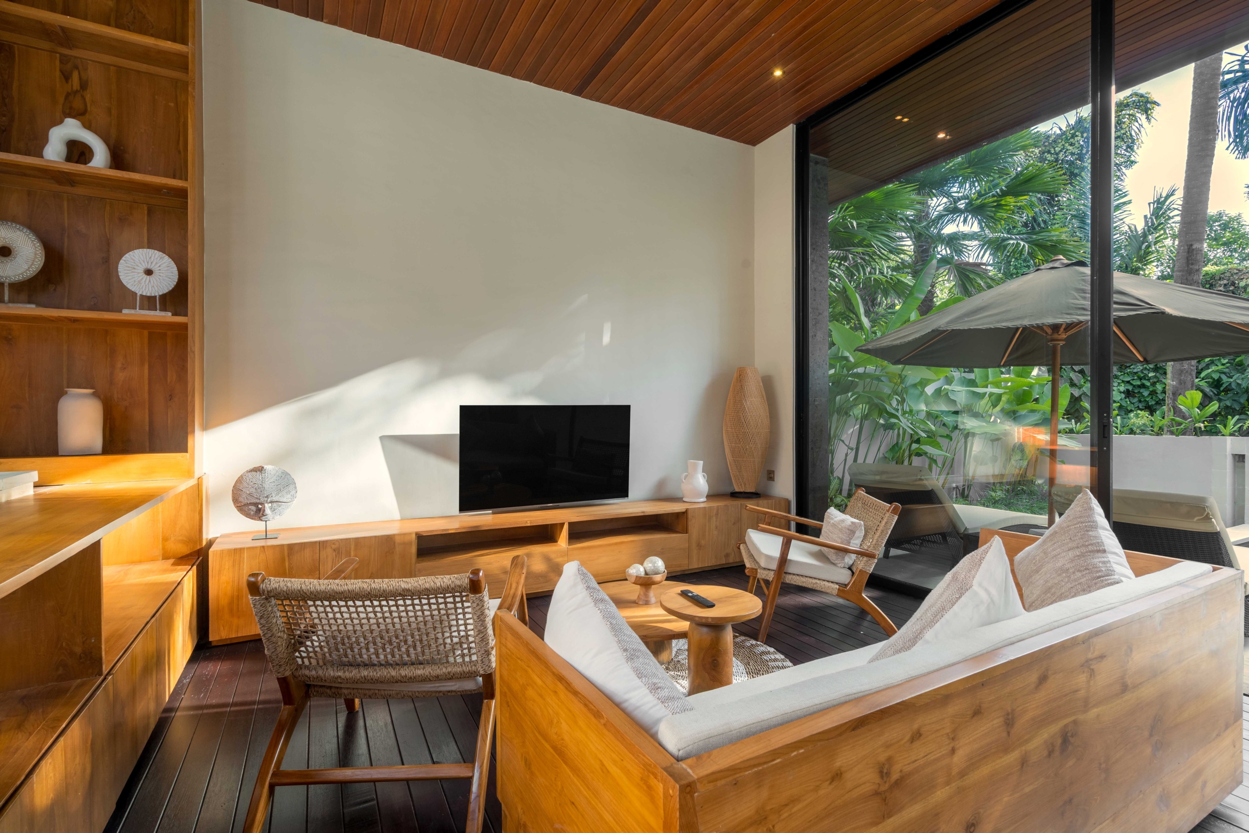 Modern Chic 2-Bedroom Villa with Private Pool