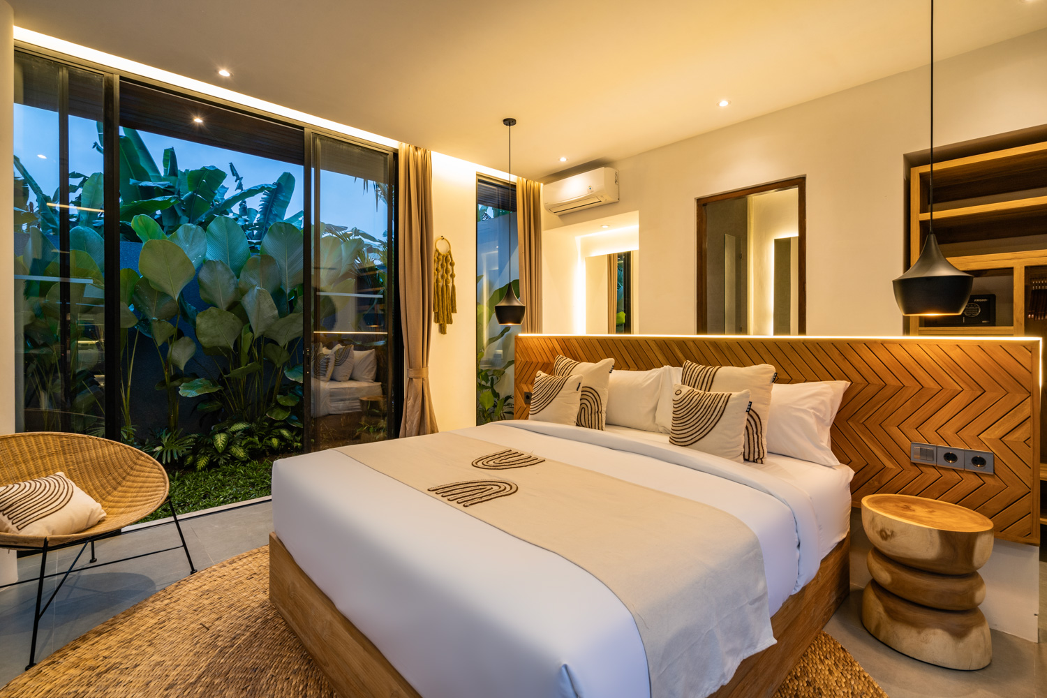 Modern 3-Bedroom Villa in Singakerta