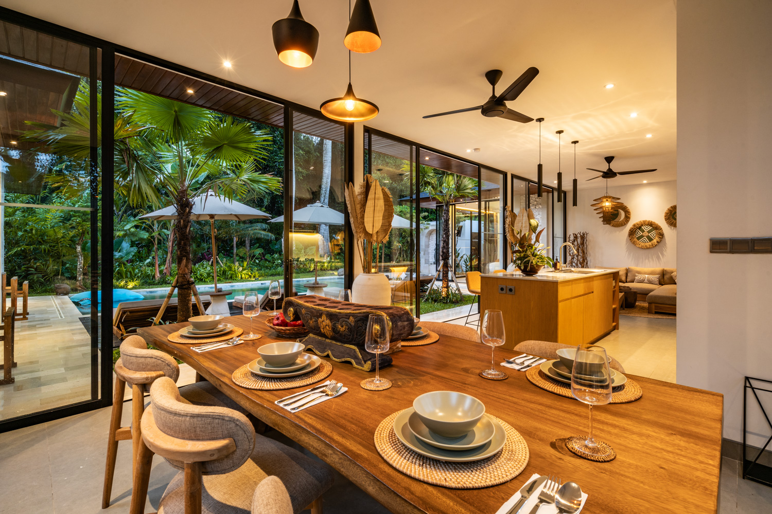 Modern 3-Bedroom Villa in Singakerta