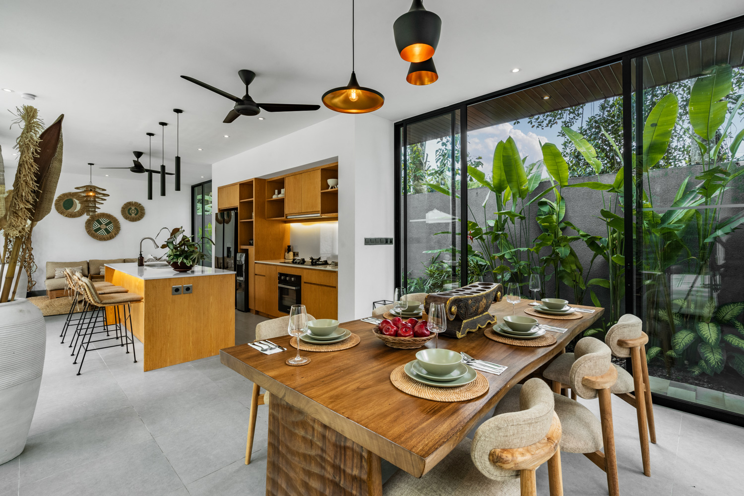 Modern 3-Bedroom Villa in Singakerta