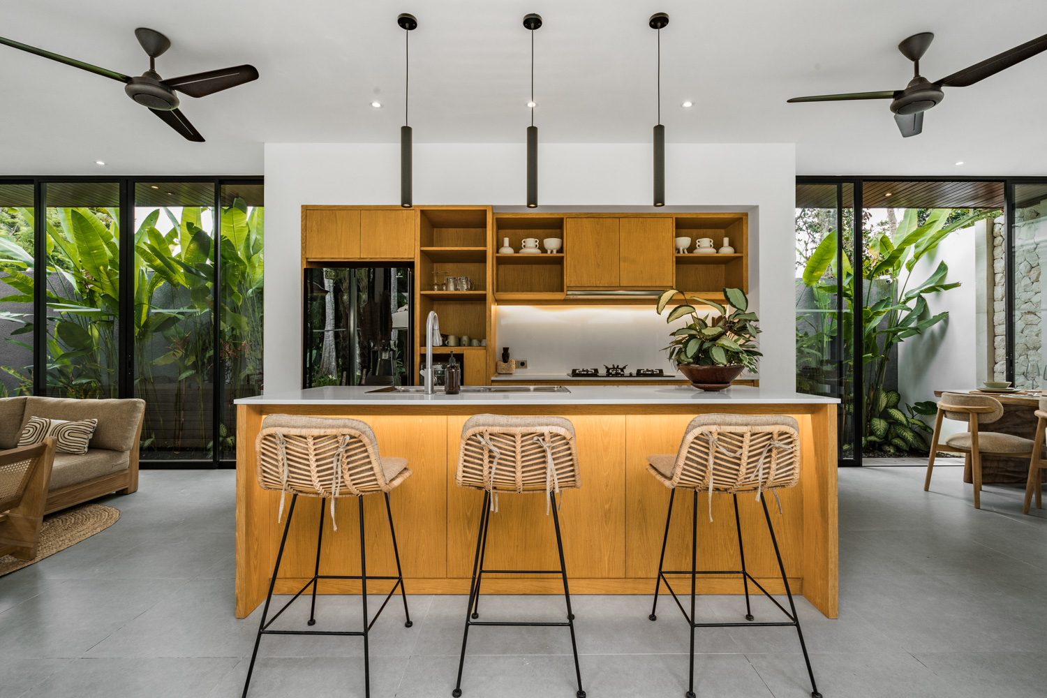 Modern 3-Bedroom Villa in Singakerta