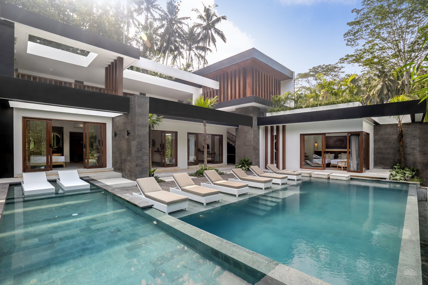 Private 5-Bedroom Jungle Retreat