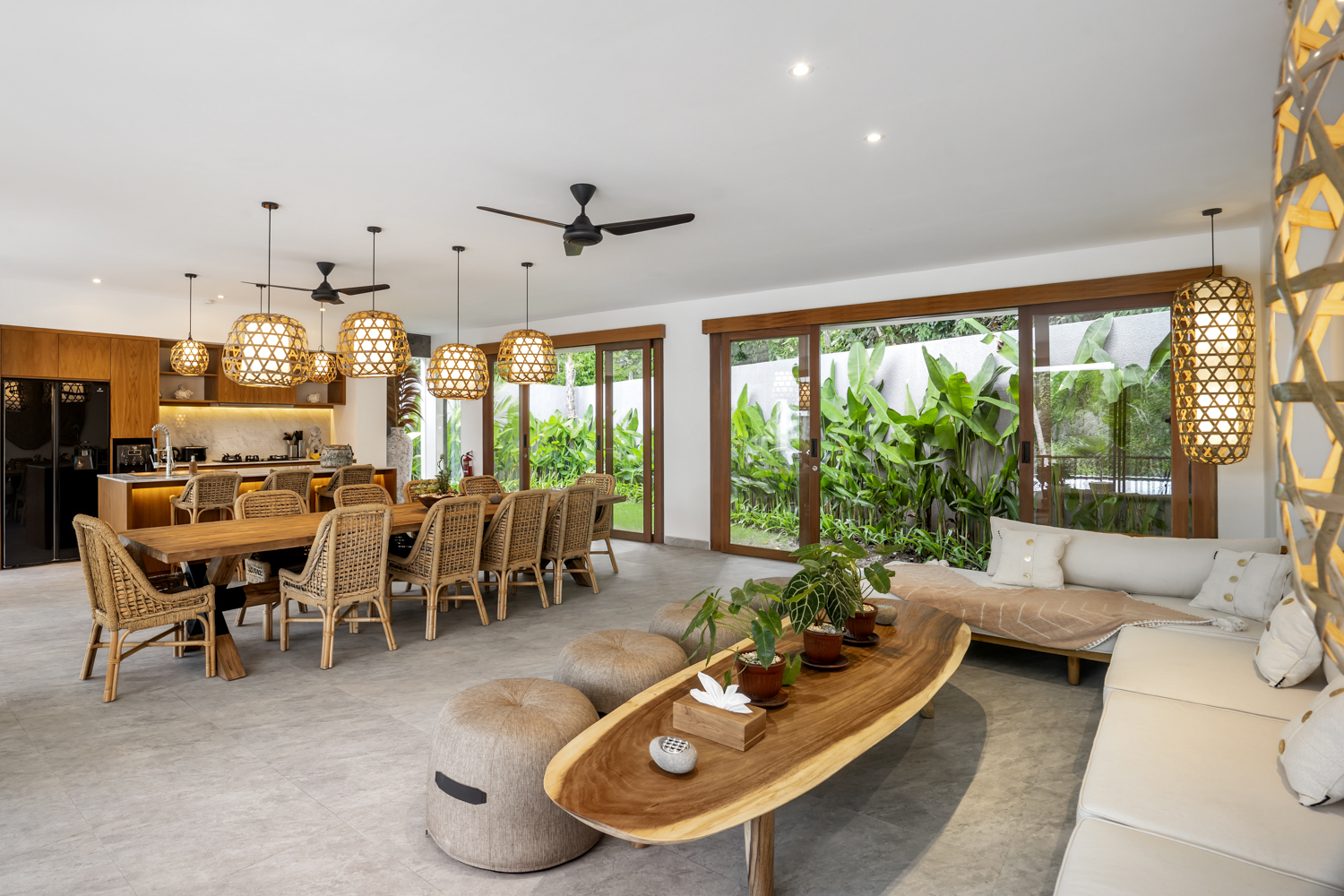 Private 5-Bedroom Jungle Retreat