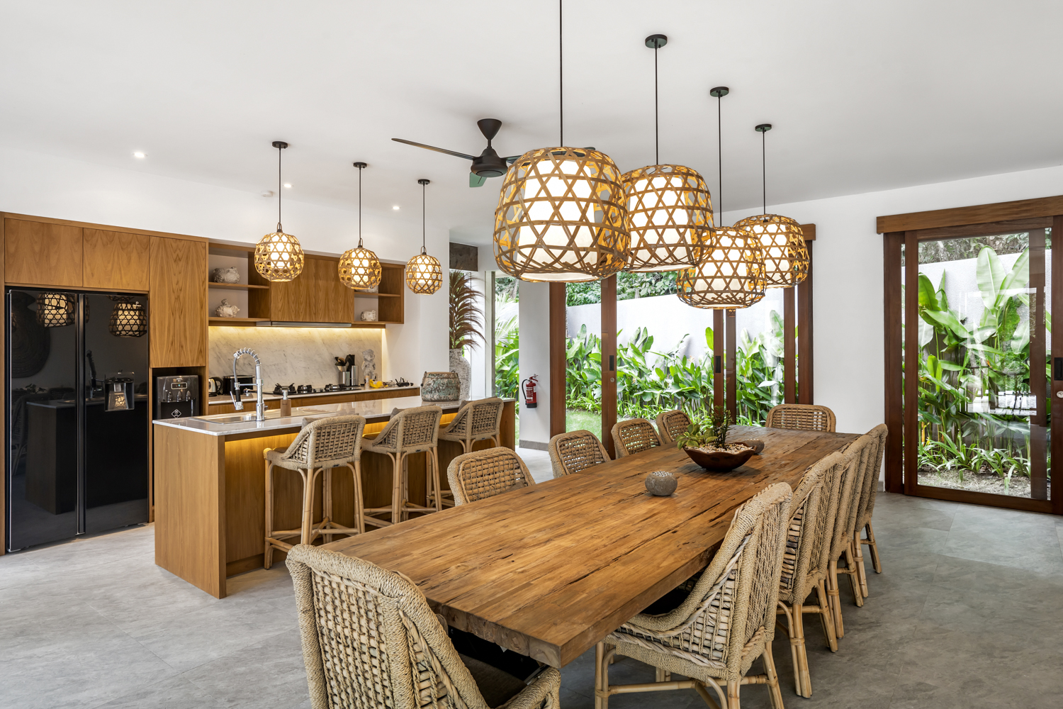 Private 5-Bedroom Jungle Retreat