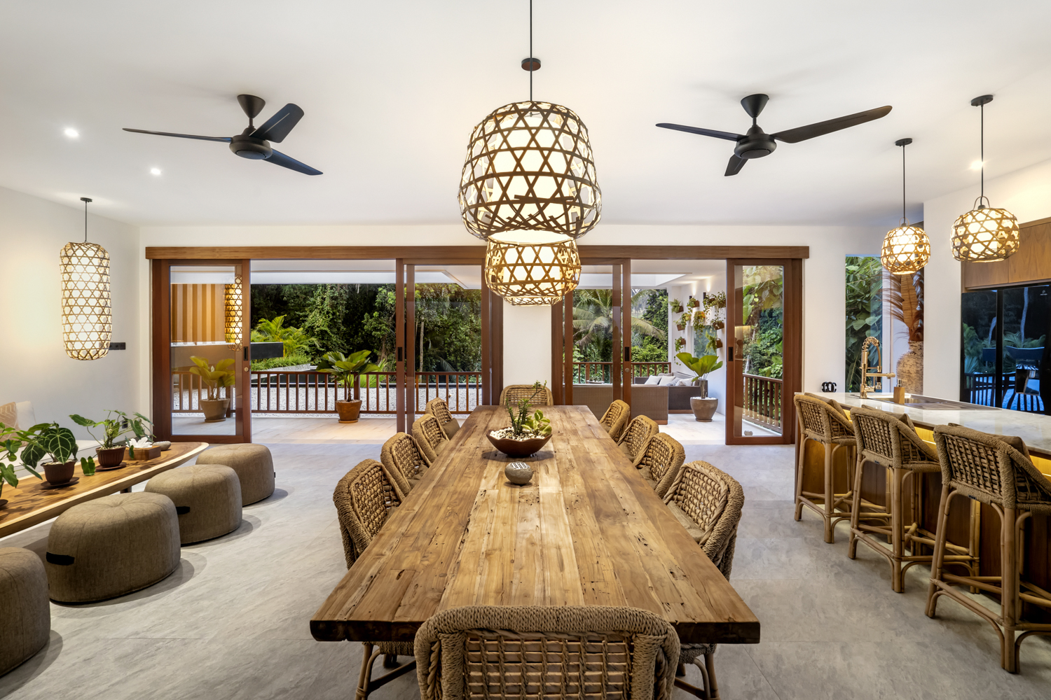 Private 5-Bedroom Jungle Retreat