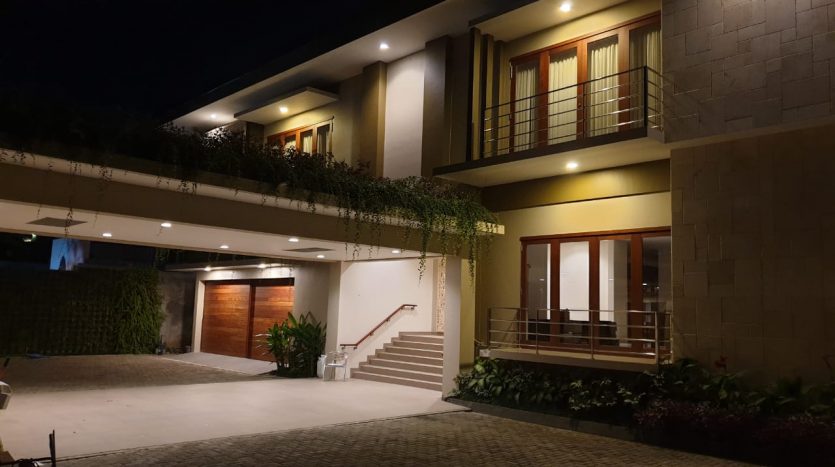 Magnificent Luxury Villa Green Valley