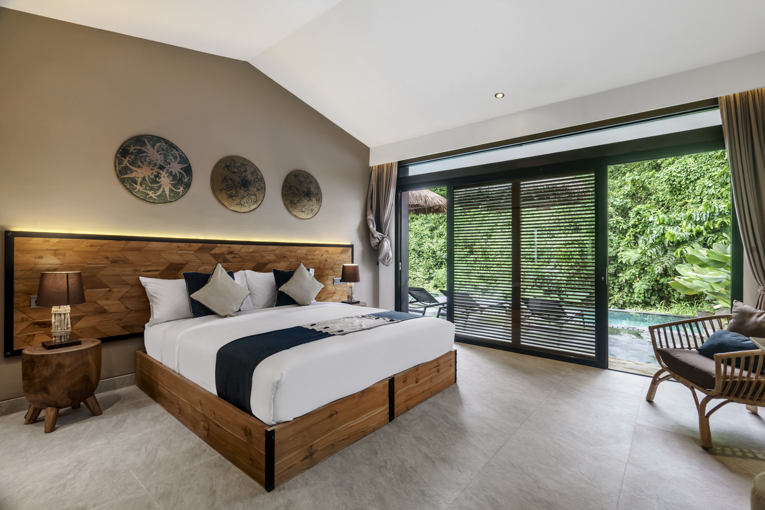 Unique 5-Bedroom Villa