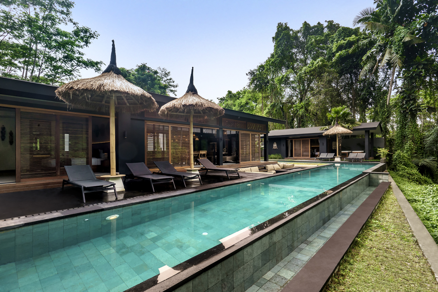 Unique 5-Bedroom Villa