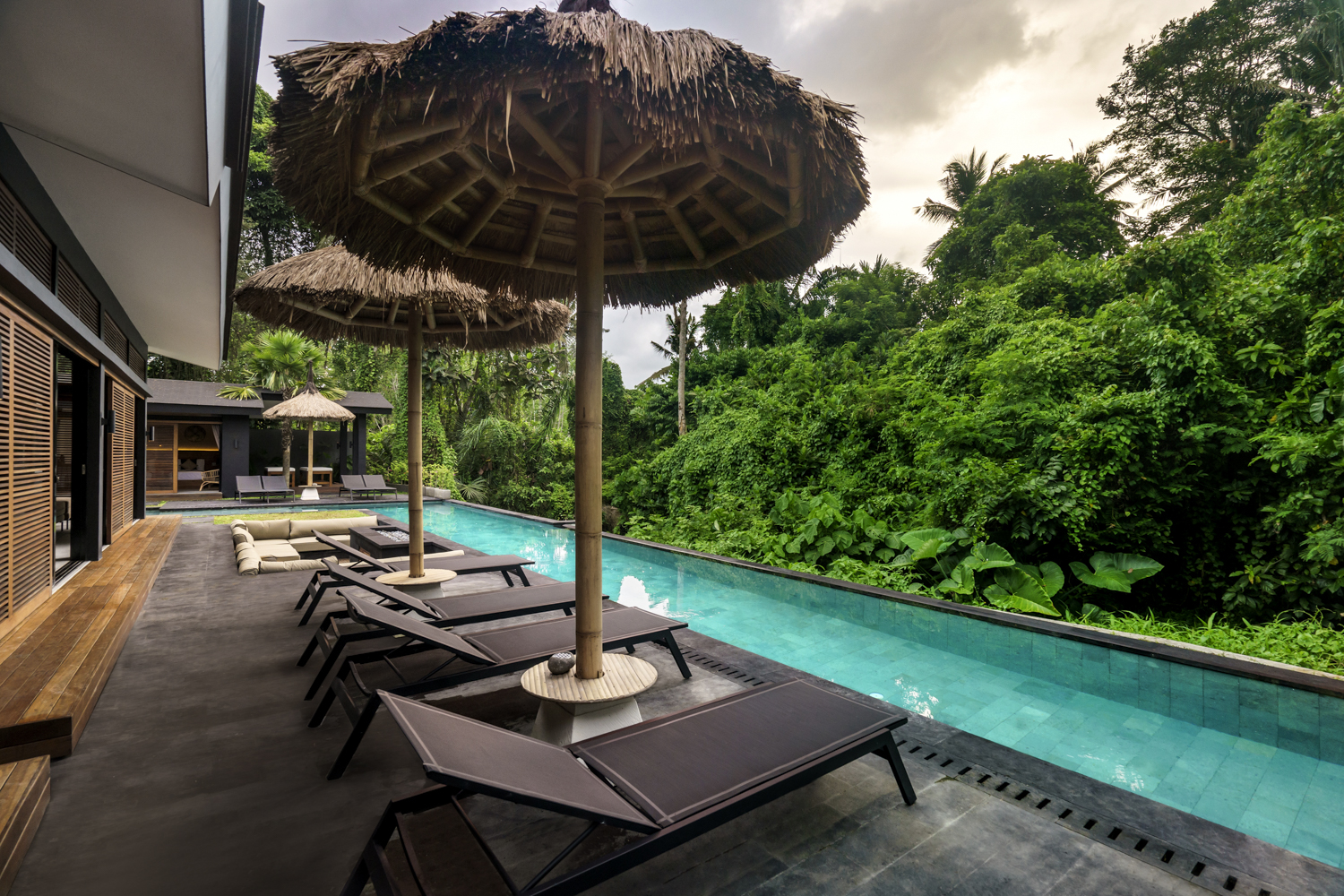 Unique 5-Bedroom Villa