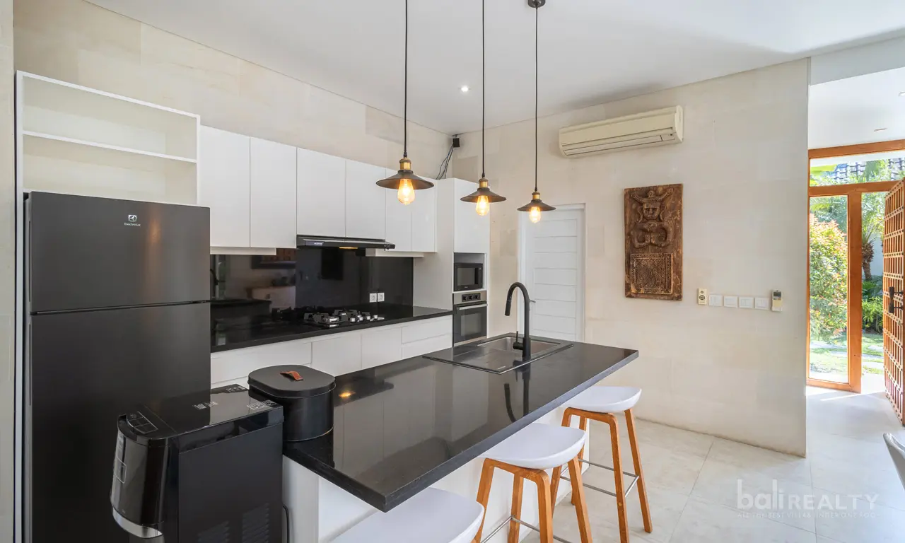 Contemporary 4 BR Villa with Long Lease in Seminyak