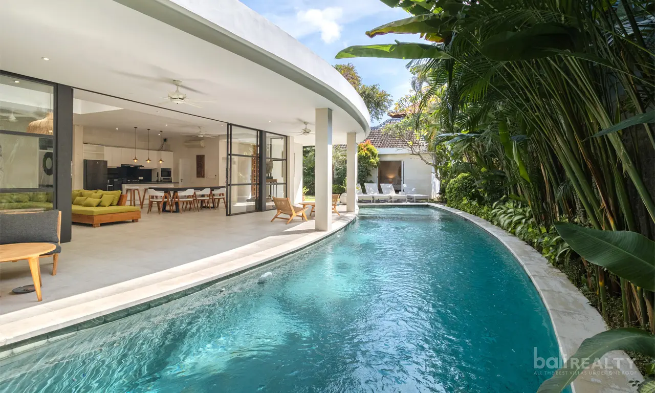 Contemporary 4 BR Villa with Long Lease in Seminyak