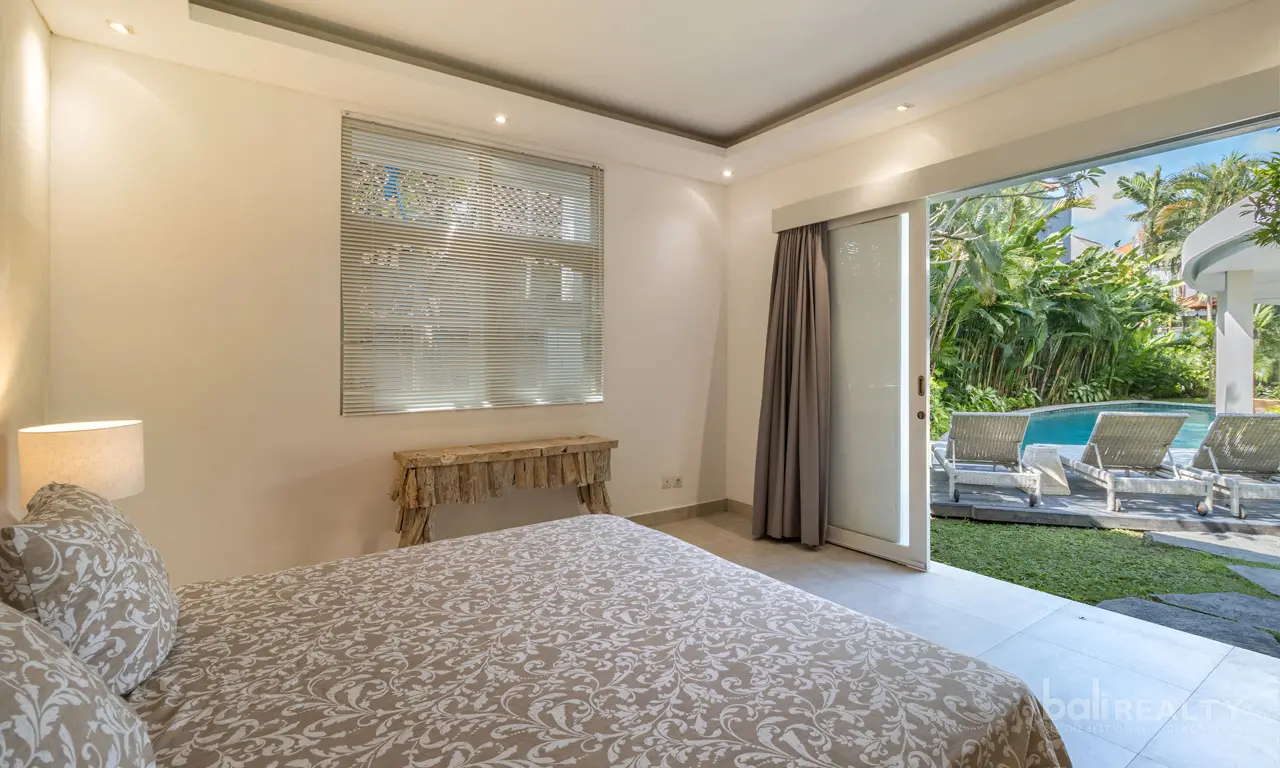Contemporary 4 BR Villa with Long Lease in Seminyak