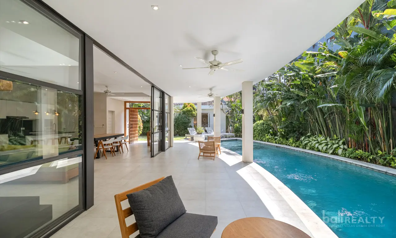 Contemporary 4 BR Villa with Long Lease in Seminyak