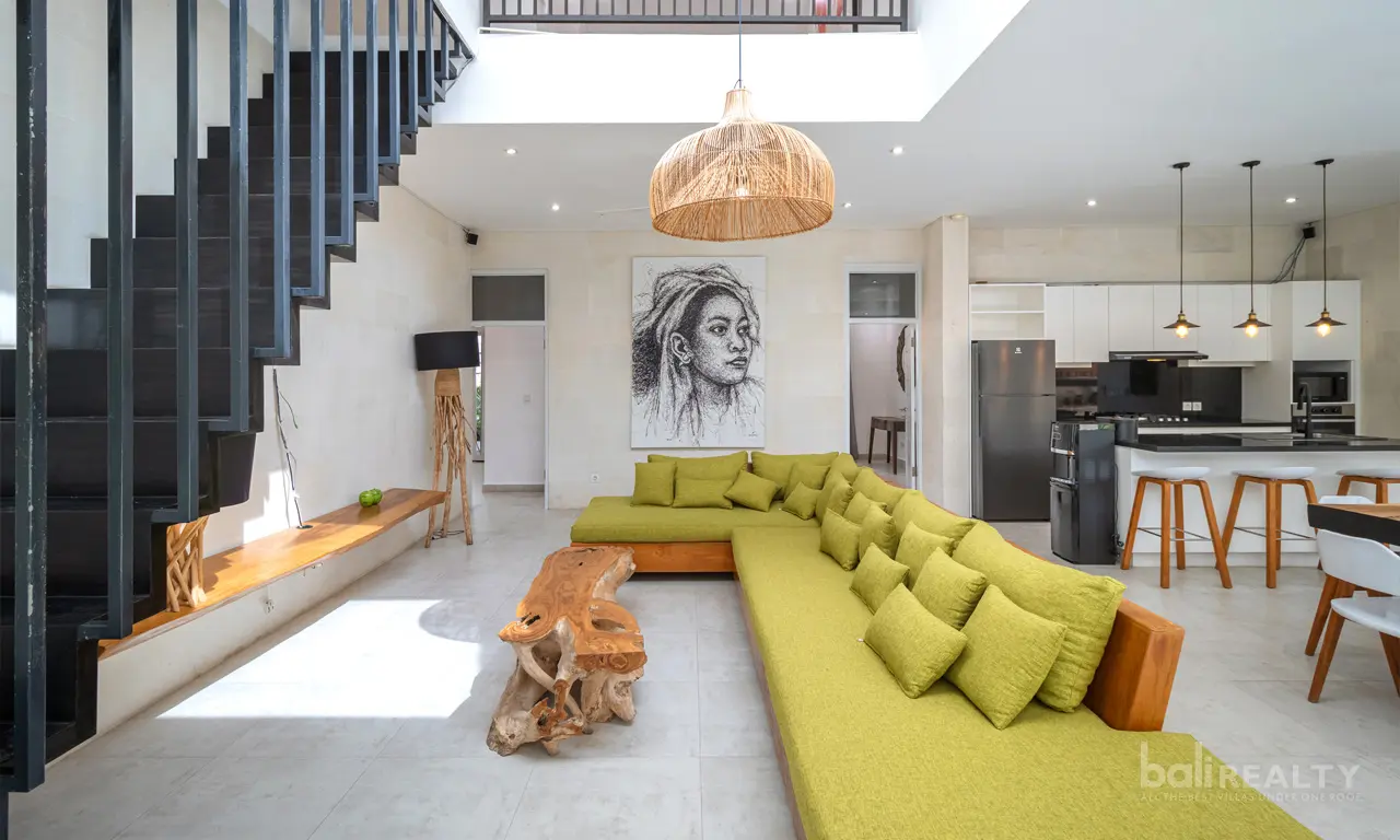 Contemporary 4 BR Villa with Long Lease in Seminyak