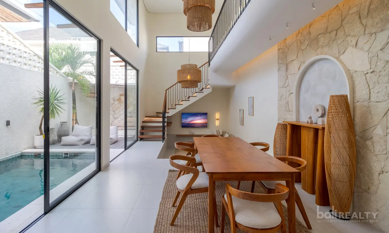 Contemporary 4 BR Villa with Long Lease in Seminyak