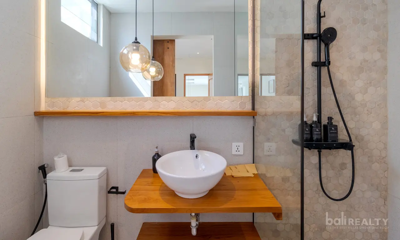 Contemporary 4 BR Villa with Long Lease in Seminyak