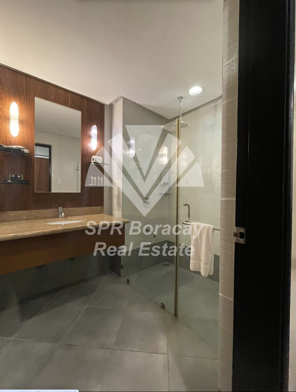 Studio with Balcony & 2 Beds – Balabag, Boracay