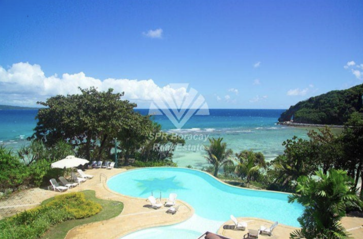 Studio with Balcony & 2 Beds – Balabag, Boracay