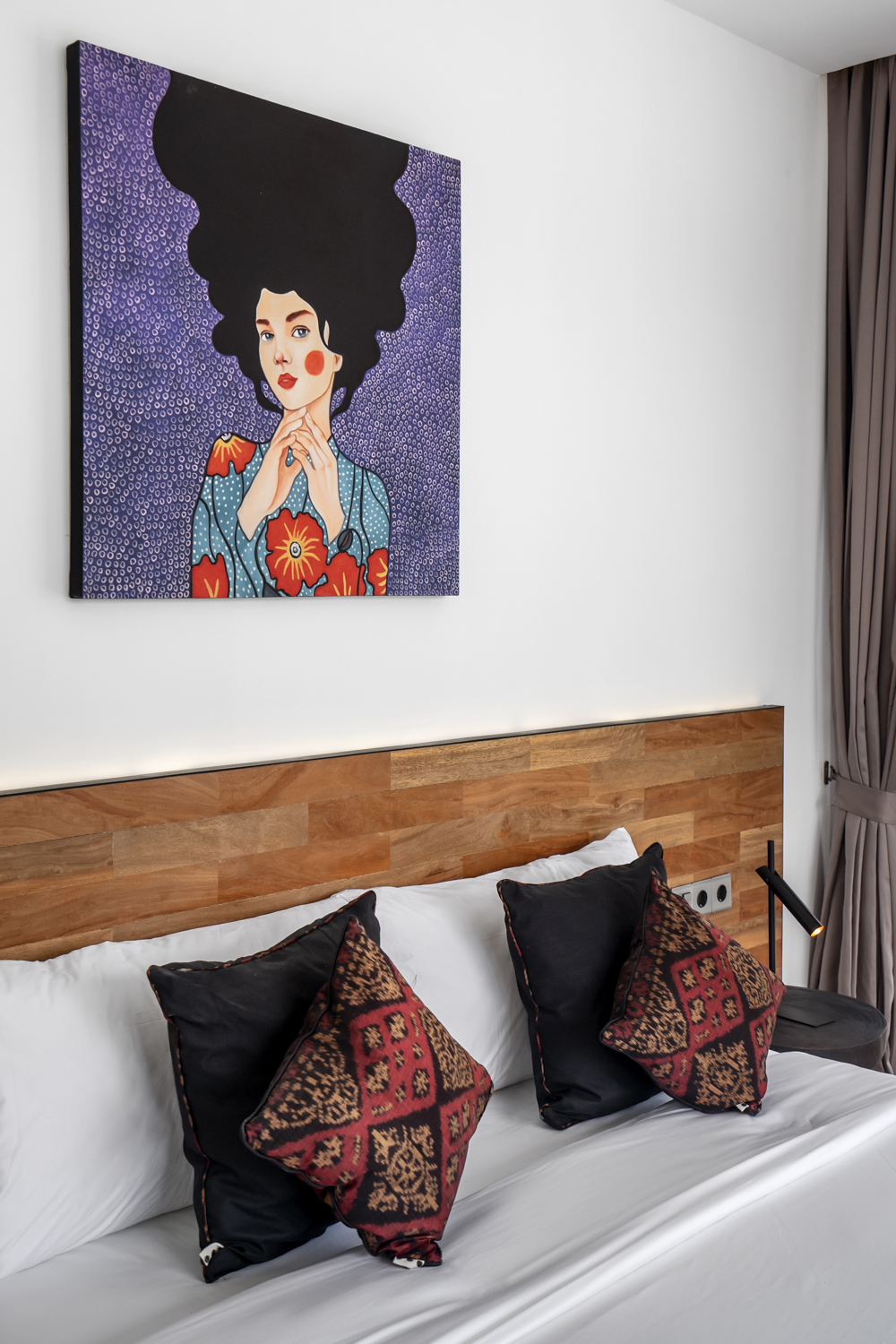 Modern 4-Bedroom Villa with Spacious Pool