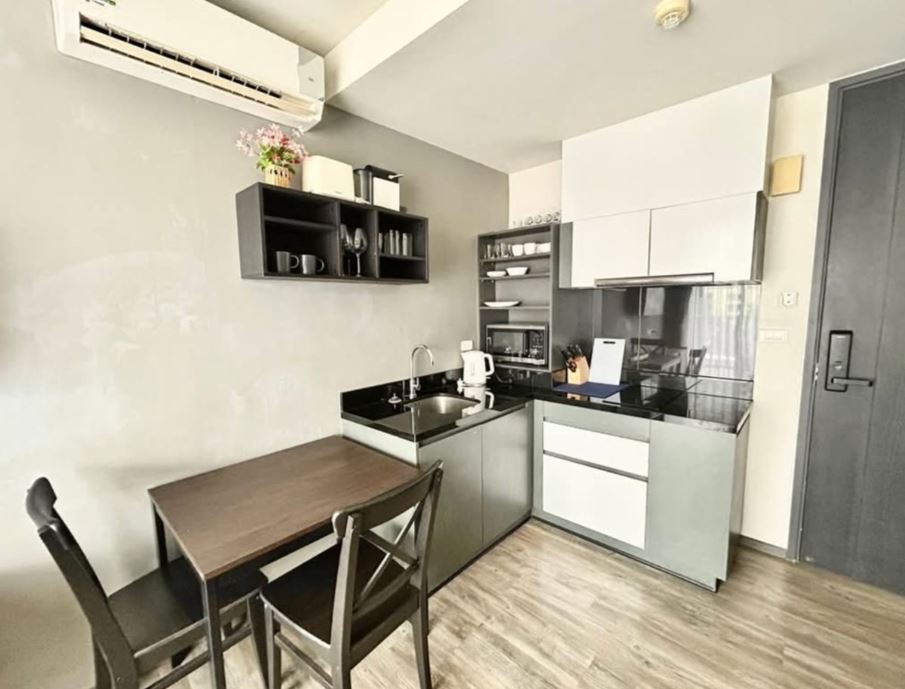 Stylish 1-Bed Apartment At The Deck, Patong