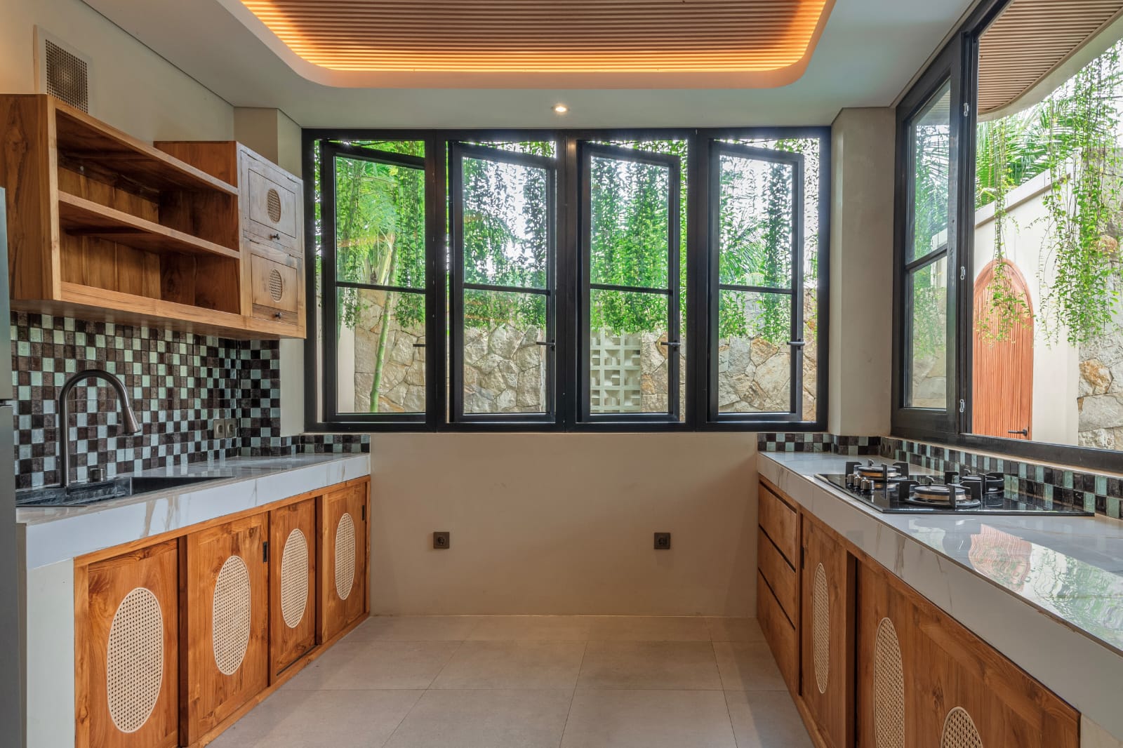 Chic 2-Bedroom Villa with Sunset Views