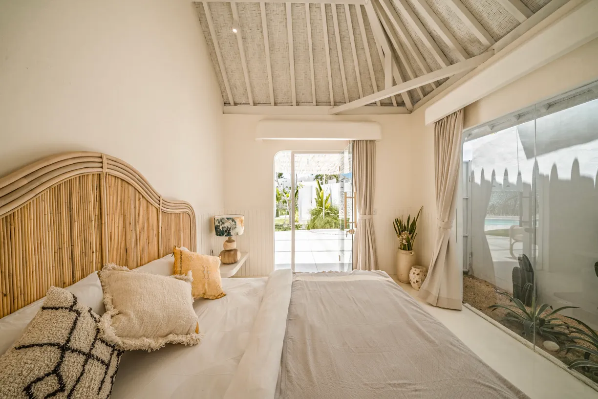 Luxury 6 BR Villa in Batu Bolong