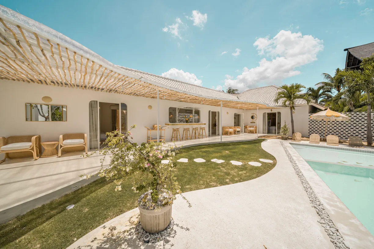 Luxury 6 BR Villa in Batu Bolong