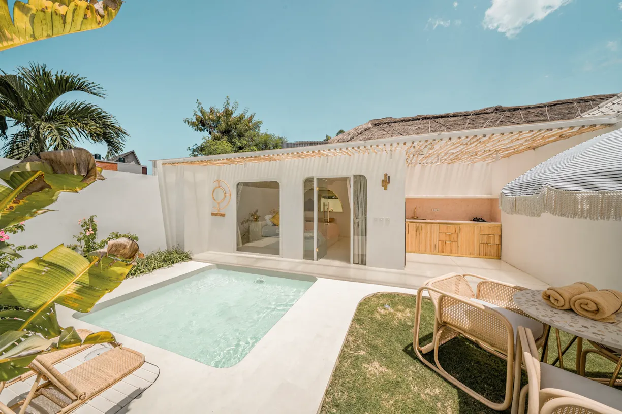 Luxury 6 BR Villa in Batu Bolong