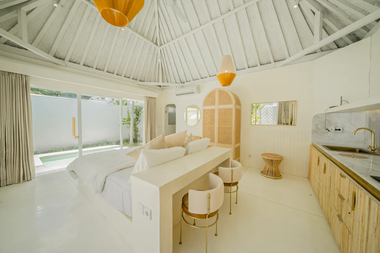 Luxury 6 BR Villa in Batu Bolong