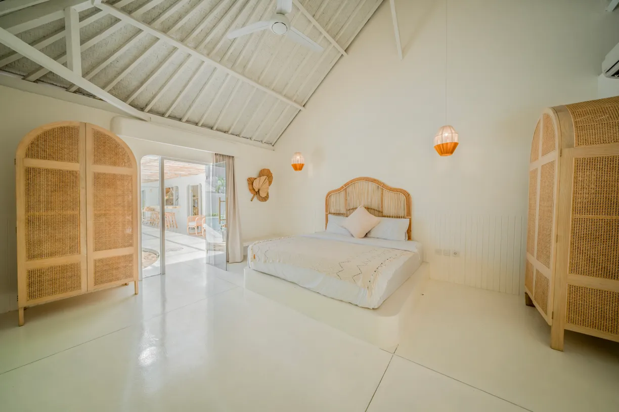 Luxury 6 BR Villa in Batu Bolong